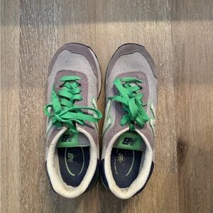 New Balance Sneaker Size 8 Multi (purple/green)